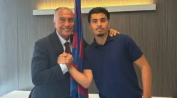 برشلونة يضم الميموني في صفقة انتقال حر لتعزيز صفوف الفريق الأول